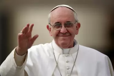 Papa Francisco señaló que algún día podría llegar a evaluar la dimisión si su salud empeora.