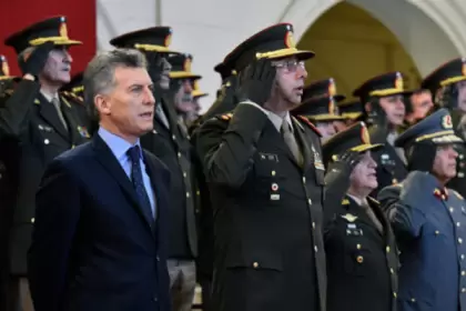 Macri-FFAA