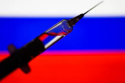 https___cdn.cnn_.com_cnnnext_dam_assets_200811084041-vacuna-rusa