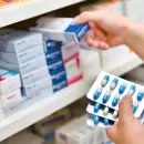 El congelamiento de medicamentos será desde el 1 de noviembre para no afectar a farmacias pequeñas