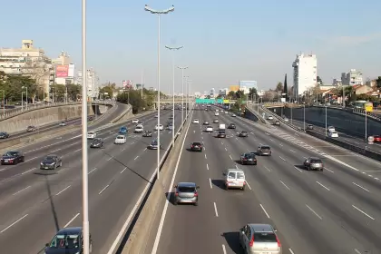 Panamericana_Highway_in_Buenos_Aires
