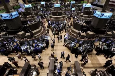 Wall Street transita la tercera jornada consecutiva de fuertes caídas
