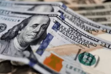 El dólar blue cerró la semana con una suba que lo lleva a los $200.