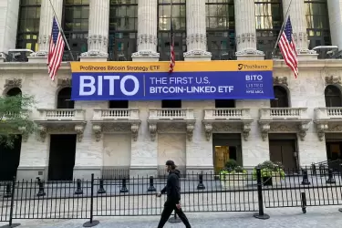 El primer ETF vinculado a futuros de Bitcoin ya opera en Wall Street