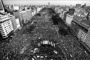 30 de octubre de 1983, la última de las elecciones decisivas de Argentina