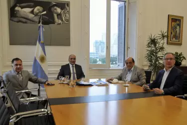 Juan Manzur junto a Alberto Descalzo,Juan José Mussi y Julio Pereyra.