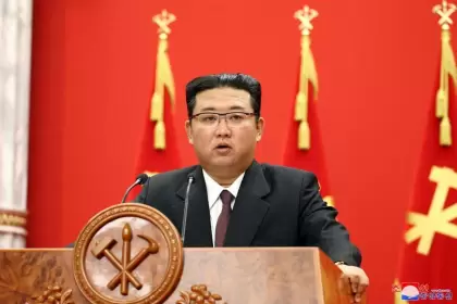 Kim Jong-un advierte a los norcoreanos que Covid puede contagiarse a través de la "nieve que cae"