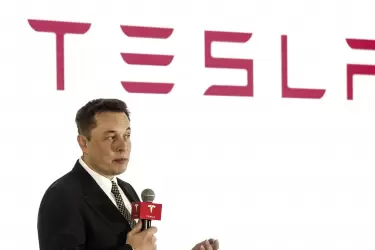 Elon Musk vende casi US$ 5.000 millones en acciones de Tesla