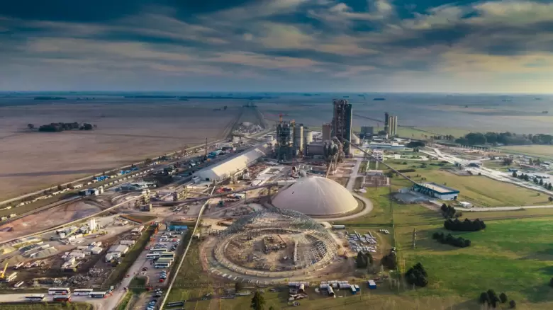 La planta de Loma Negra, nombre del pueblo homónimo.