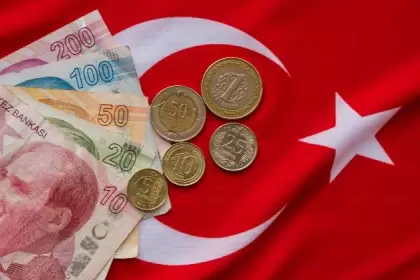 La lira turca sigue en baja