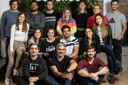 La EdTech chilena Colegium compr la startup argentina GoSchool