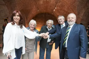 Cristina Kirchner, Lucía Topolansky, José Mujica, Alberto Fernández y Lula Da Si