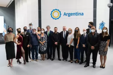 Lionel Messi visitó hoy el pabellón argentino en la Exposición Universal de Duba