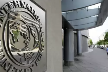 El FMI ajustó su proyección de crecimiento global a 3,6% este año.