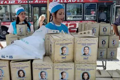 Venderán pan dulces "peronistas" a precios populares frente al Congreso durante tres días