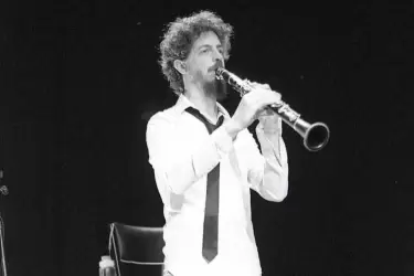 Murió a los 36 años el saxofonista Martín Rur, miembro y fundador de la Valentín