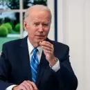 Biden pensó que el micrófono ya estaba apagado y se escuchó un insulto a un periodista de Fox