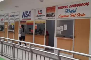Vendían PCR truchos junto a pasajes de micro en una de las terminales más concurridas de Buenos Aires: todos detenidos