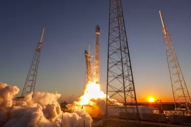 Un cohete gigante fuera de control de Elon Musk se estrellará contra la Luna