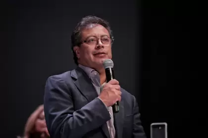 Petro se sostiene bien arriba para las presidenciales de Colombia