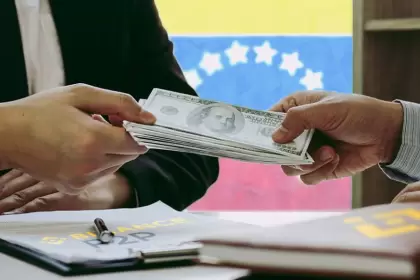 El 50% de los pagos en Caracas son en dólares