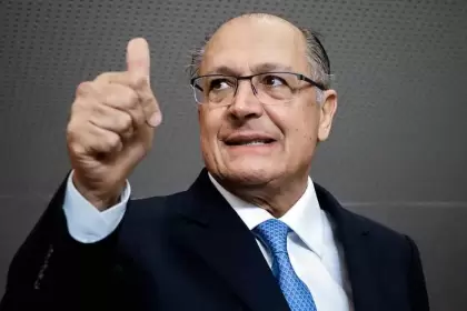 Geraldo Alckmin se perfila como vice de Lula