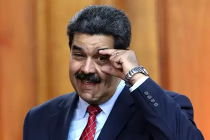 Maduro critica a EE.UU. y se acerca a Irán