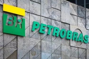Bolsonaro insiste con privatizar Petrobras