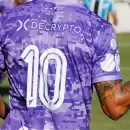 Fútbol y criptomonedas: decrypto.la es sponsor de la camiseta de Sacachispas