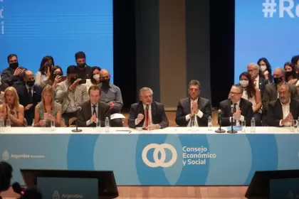 Alberto Fernández encabezando el lanzamiento del plan Argentina Productiva 2030 del CES.