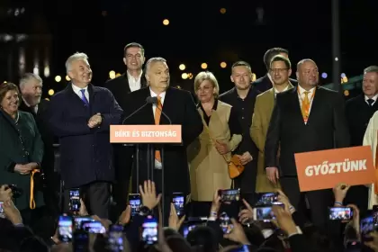 La Unión Cívica Húngara (Fidesz) de Orban reunía 54,24% de los votos
