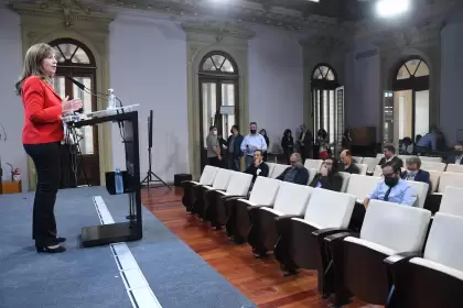 Gabriela Cerruti en su habitual conferencia de prensa en Casa Rosada.