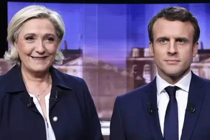 Emmanuel Macron y Marine Le Pen en el último debate.