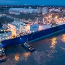 El buque regasificador de Excelerate Energy llegó a Bahía Blanca