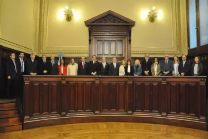 Los jueces de la Corte Suprema y los integrantes del Consejo de la Magistratura que participaron de la jura de Doate y Reyes.