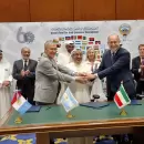 Schiaretti y Perotti firmaron en Kuwait el crdito para iniciar el acueducto Santa Fe - Crdoba