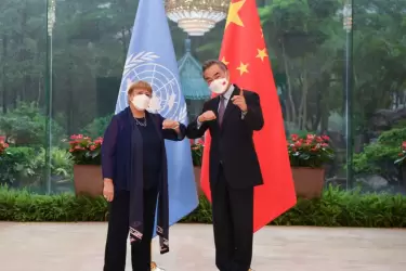 El Ministro de Relaciones Exteriores de China, Wang Yi, se reúne con la Alta Comisionada de las Naciones Unidas para los DDHH Michelle Bachelet.