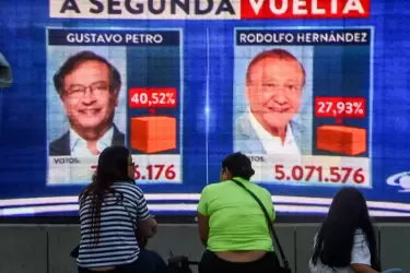 Populistas de izquierda y derecha se dirigen a la segunda vuelta presidencial de Colombia.