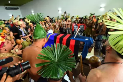 En su ciudad natal, hoy fue velado el cuerpo del indigenista Bruno Pereira, asesinado en la Amazona brasilea. As lo homenaje el pueblo Xucuru.