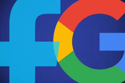 ¿Cuánto tardaría Google en hacer el mismo cambio en su red centralizada?