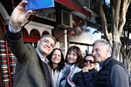 Mauricio Macri estuvo de recorrida en La Lucila, tras su vuelta al pas.