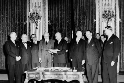 En 1951 se firmó el Tratado de París que estableció la CECA