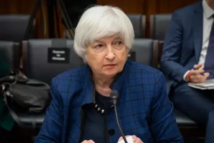 Yellen reconoció que hay "amenazas en el horizonte".