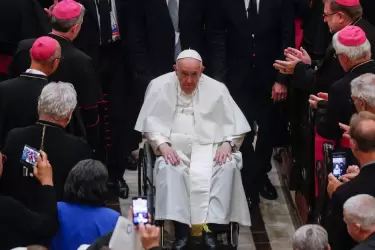 Después del viaje a Canadá, el Papa Francisco dice que está considerando retirarse.