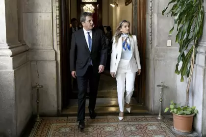 Sergio Massa asume en Economía.