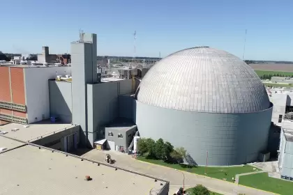 La Central Nuclear Atucha I comenzó su operación en 1974.