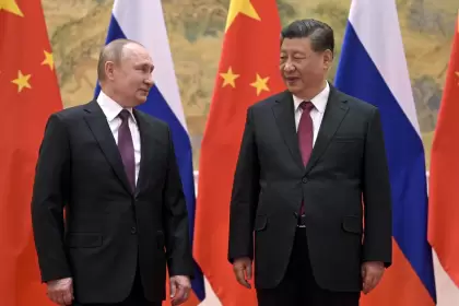 Xi sale de China para reunirse con Putin