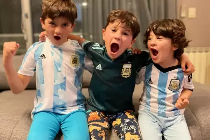 Mateo Messi, el hijo del medio del astro futbolista rosarino y Antonela Roccuzzo, eligió la temática con los colores de Argentina