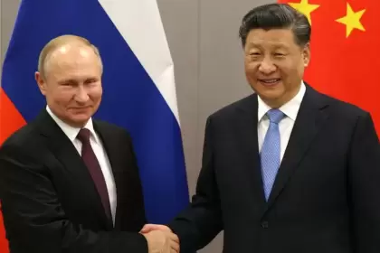 Putin (izquierda) y Xi se reunieron por última vez en persona en Beijing en febrero.