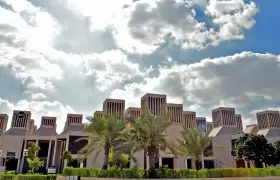 La Universidad de Qatar ofrece un buen nivel de hospedaje y canchas de entrenamiento sin la necesidad de trasladarse